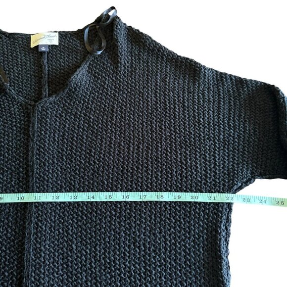 Universal Thread Women's V Neck Pullover Crochet Sweater Black Medium - Picture 5 of 6